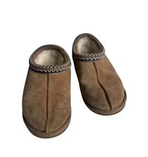 UGG Tasman Slipper in Chestnut Suede