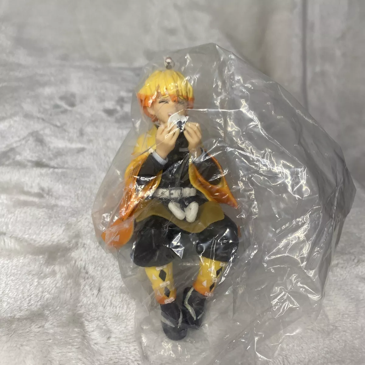 Sega Premium Perching Figure Demon Slayer Kimetsu no Yaiba Zenitsu Agatsuma