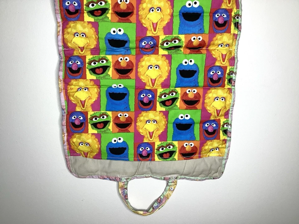 Cambiador de pañales vintage hecho a mano de Plaza Sésamo para bebé  Foto 2 de 4