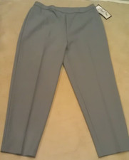 RARE NWT VTG Levi's Bend Over High Waisted Slacks Pants Gray Womens 20 Short USA