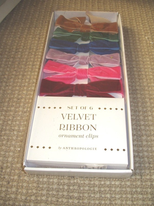 NEW in BOX 6 Velvet Bow Clip-On Ornaments Anthropologie Ribbons Christmas