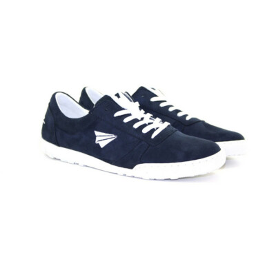 Be Free Low Cut Vegan Navy Trainer size 43/9 UK