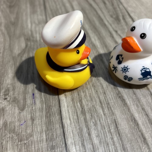 Set Of 2 Mini Nautical Vacation Themed Rubber Duck Duckies Boat Jeep (K63) - Picture 9 of 14