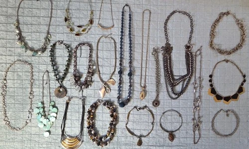 20-Piece Vintage Estate Costume Jewelry Necklace Mixed Lot Boho Vibe Good Cond