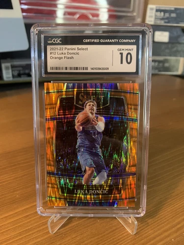 2021-22 Panini Select Concourse Orange Flash Prizm #12 Luka Doncic CGC 10 Gem