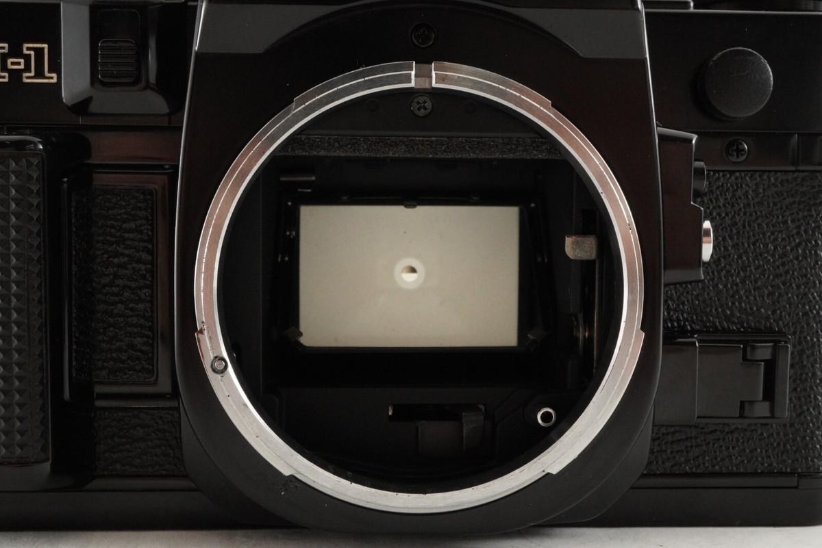 New Light Seals Canon A-1 + New FD 50mm F1.8 SLR Film Camera New Light Seals Canon A-1 + New FD 50mm F1.8 SLR Film Camera