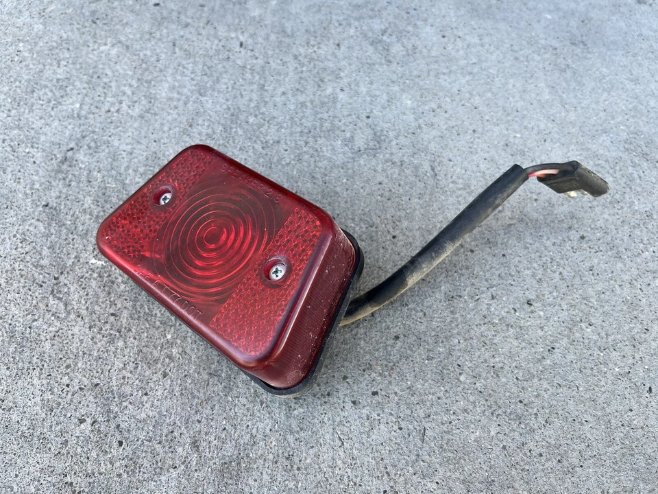 Conjunto de luz de freno trasera Polaris Trail Boss 330 2005 Trailboss Foto 3 de 4