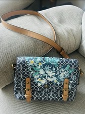 Mantaray Women's Crossbody Bag/handbag.