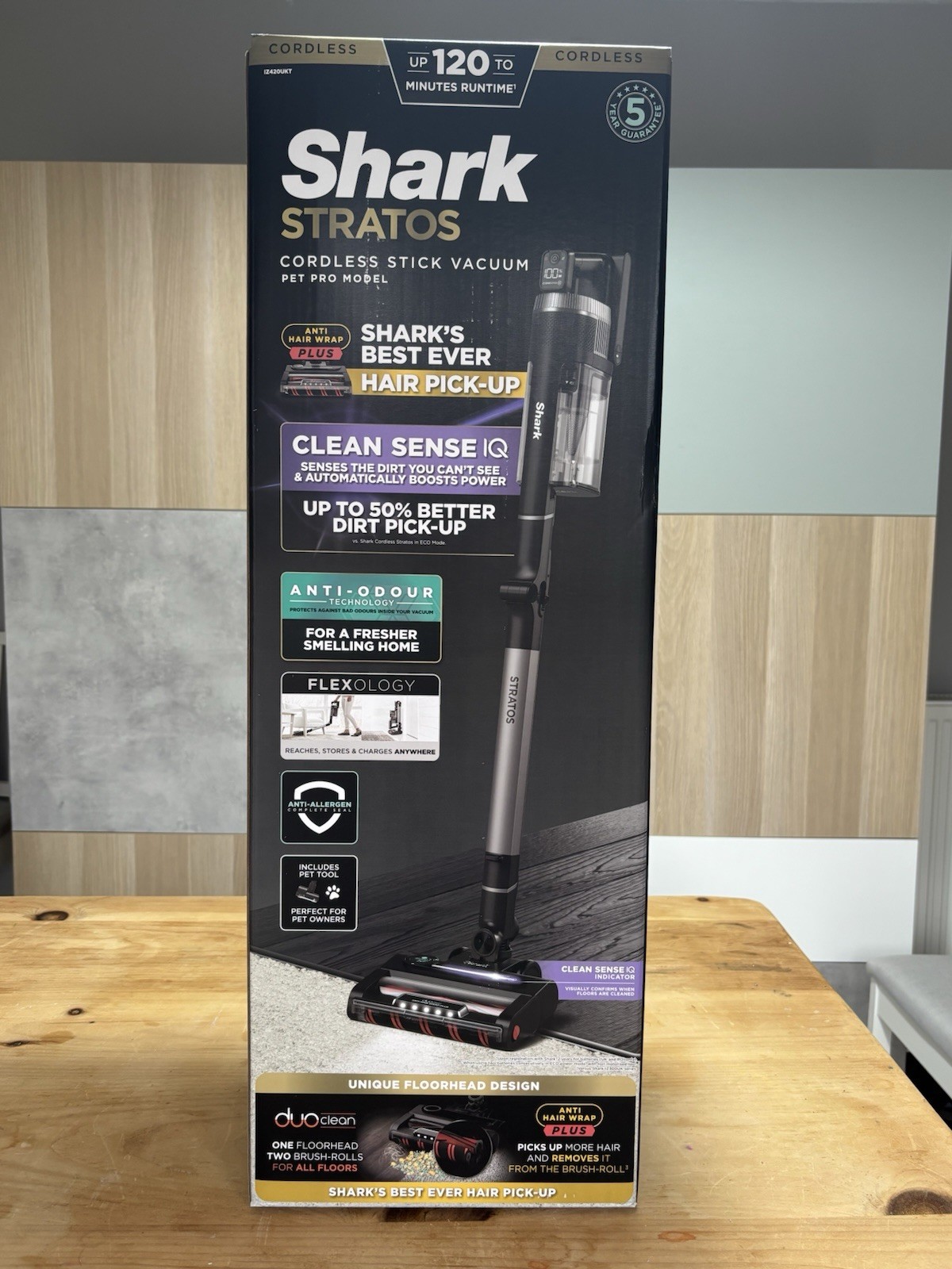 Shark Stratos Anti Hair Wrap & Pet Pro Cordless Vacuum [Double Battery] IZ420UKT
