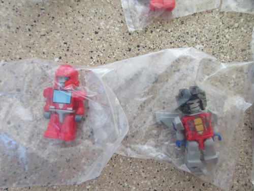 Lote de (8) diferentes muestras de producción de Kre-o Transformers G1 inéditas - Imagen 4 de 5