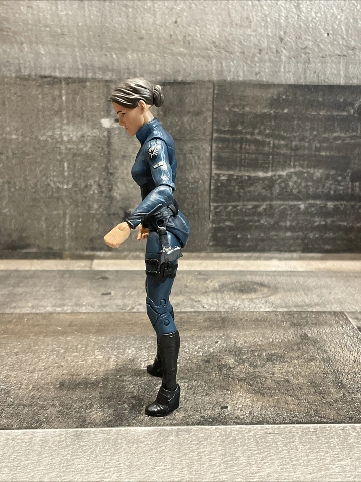 Figura Marvel Legends Avengers Maria Hill de Escudo Exclusivo de TRU Paquete de 3 Foto 2 de 4