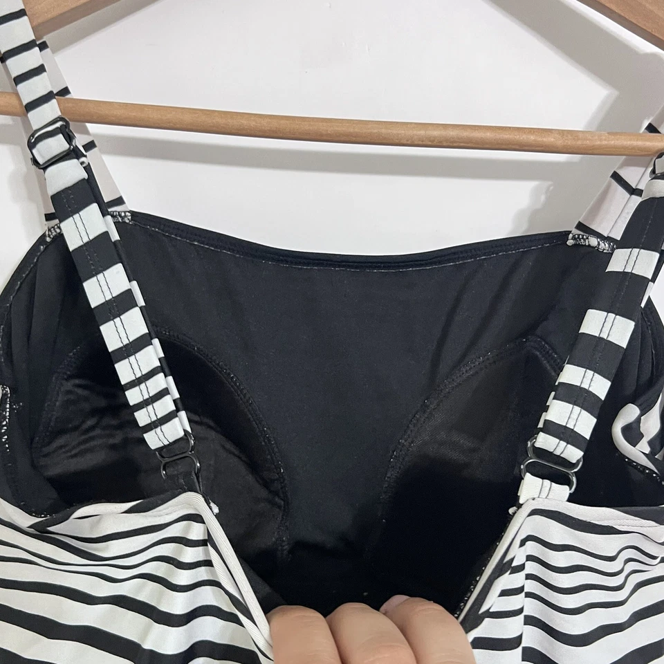 Pullover Tankini Venus para mujer talla 12 blanco a rayas negro sin mangas Foto 4 de 4
