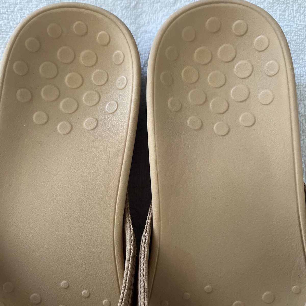 Vionic High Tide Flip Flop Sandals size 11 Beige Podiatrist  display picture 2