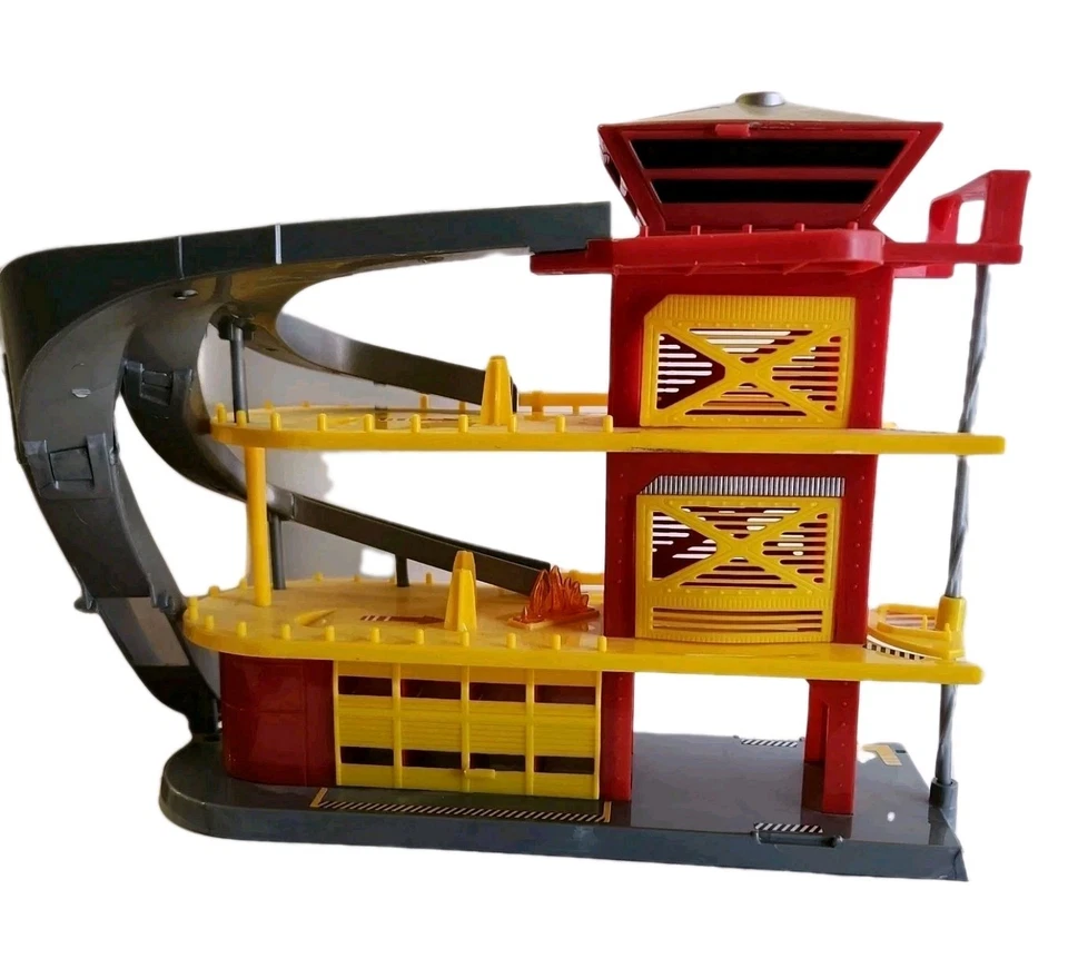 Tonka Garage Playset 51050 Ultimate Rescue Response Station  - Image 3 of 4