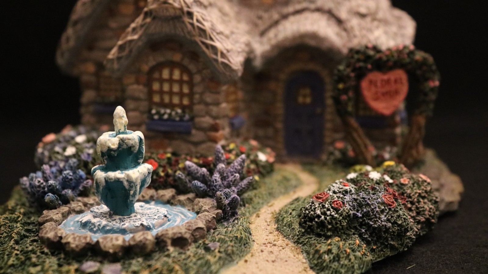 Thomas Kinkade Hawthorne Seaside Village Everett's Flower Shop w COA & Light Kit