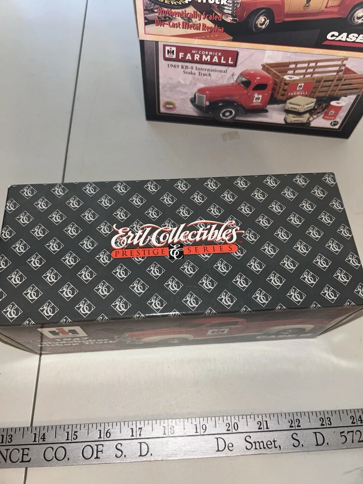 Case IH 1947 Studebaker Pickup Truck 1/25 Scale By Ertl NIB - Image 2 of 4