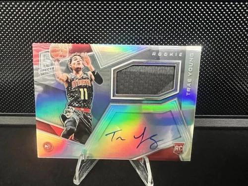 Spectra 2018 Trae Young On Card Autograph RPA 62/299