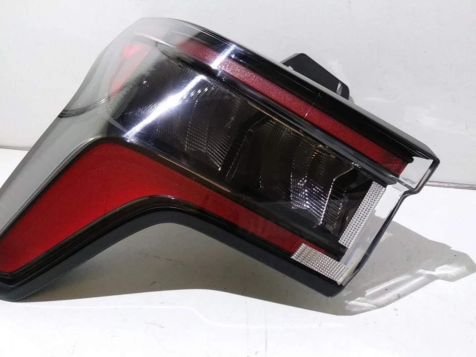 Chevrolet Equinox 2025 luz trasera LED conductor izquierdo OEM 0109 Foto 3 de 4