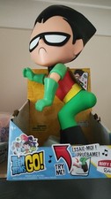 TEEN TITANS GO! BOOTY SCOOTY DANCING ROBIN FIGURE,WITH MUSIC PRESS ACTIVATED NEW