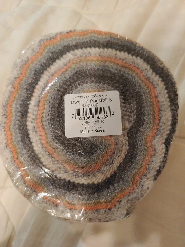 MODA面料“Dwell In Possibility”果冻卷、蜂蜜面包和3个小饰品包 — 第 3/4 张图片