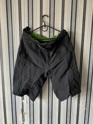 Endura Men's Black Gray Cycling Shorts 