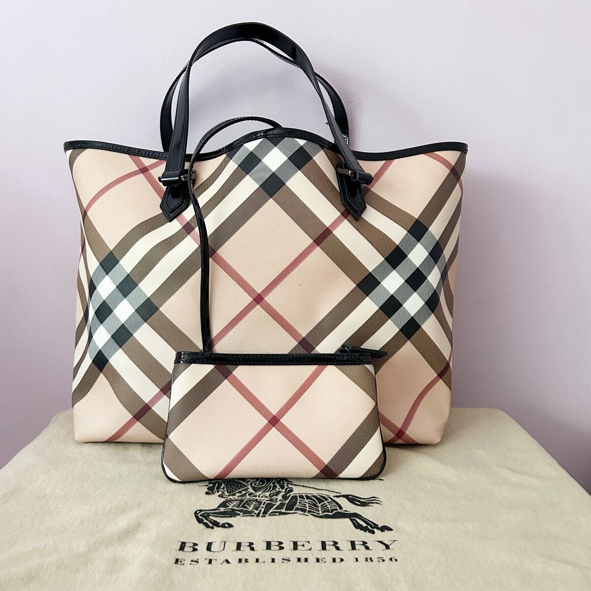 BURBERRY Authentic NICKIE Large Landscape Supernova/Black BURBERRY Authentic NICKIE Large Landscape Supernova/Black
