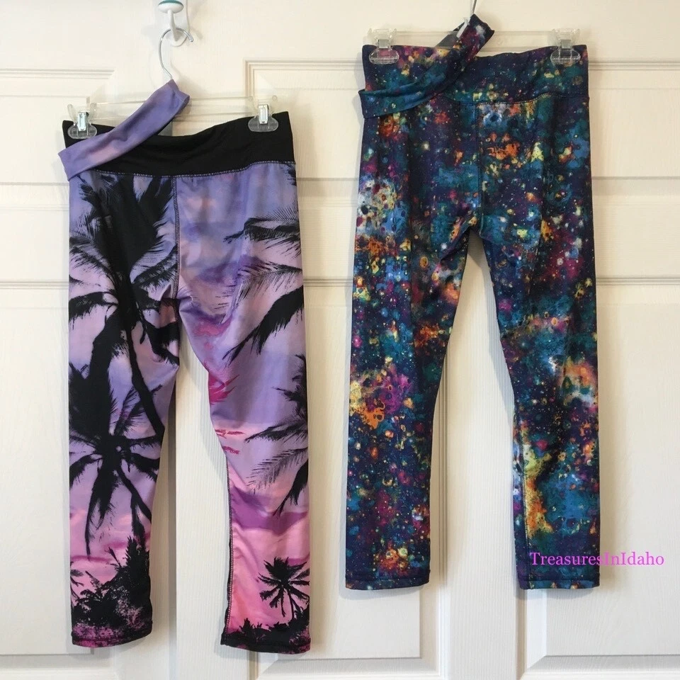 2 pares de pantalones legging Energie Capri con diademas a juego Yoga Galaxy Tropical Foto 2 de 4