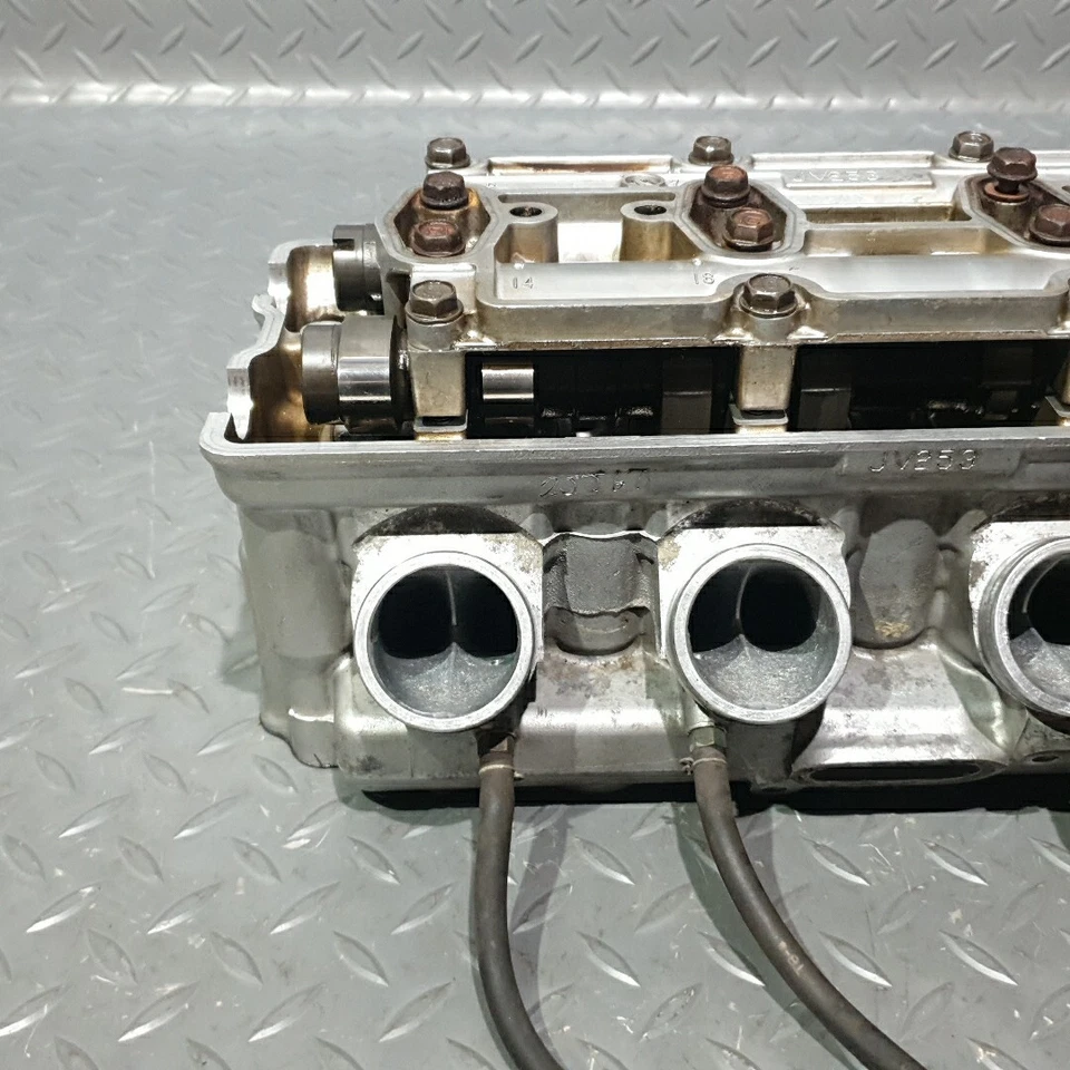 ♻️ Honda CBR 600 F4 FX FY 1999 - 2000 Cylinder Head with Camshafts & Valves ♻️ - Image 2 of 4