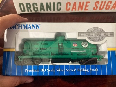 Bachmann 16305 HO Scale Track Cleaning Tank Car Union Pacific ''Potable Water'' UP