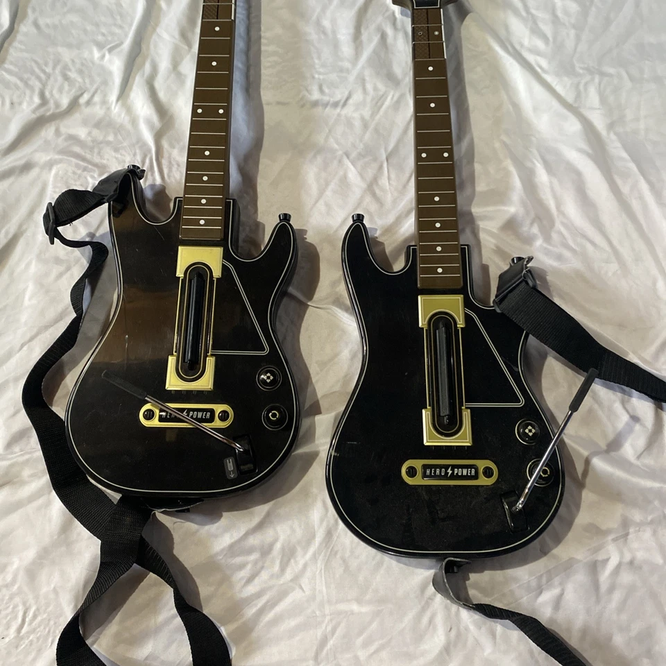 (2) Guitar Hero Live Wireless Guitars PS3 Xbox One PS4 0000654 - No Dongle - Image 2 of 4