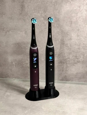Oral-B iO Dual Toothbrush Stand - Compact Holder for Two Handles - Image 1 of 4