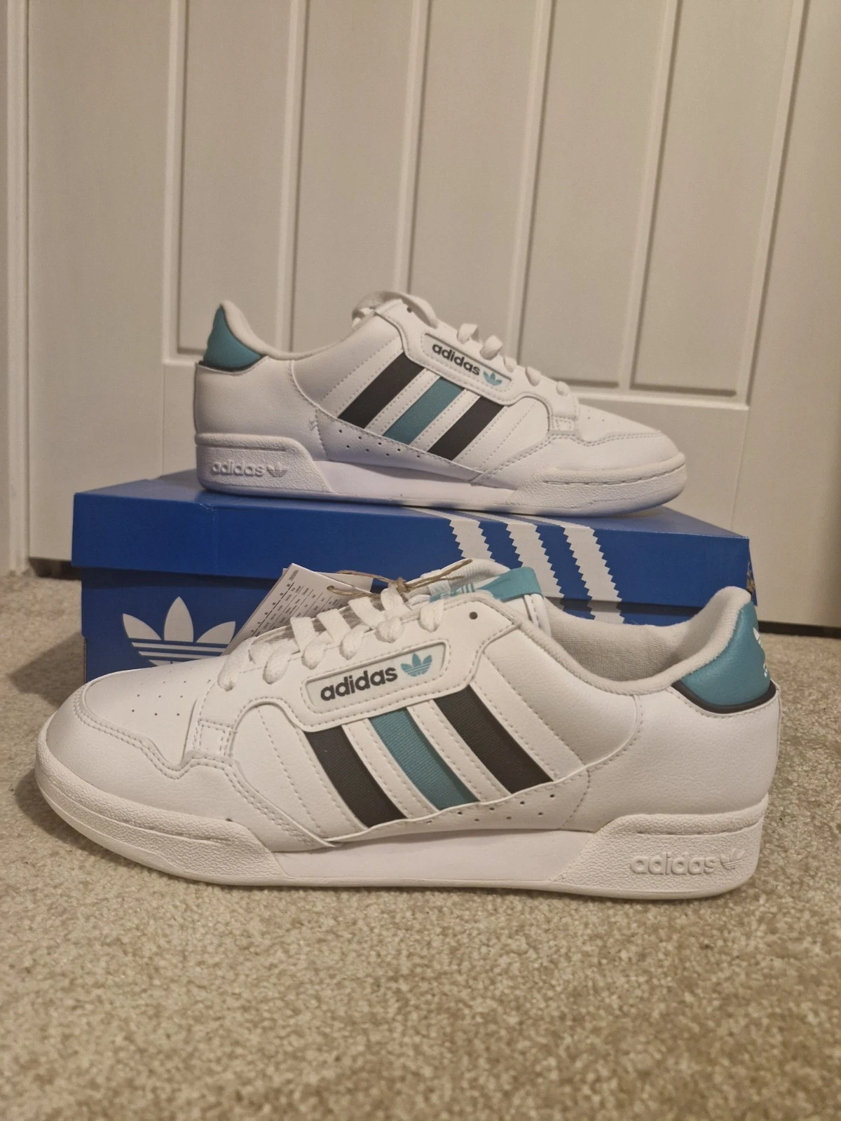 Scarpe da ginnastica uomo Adidas bianche Continental 80 righe. UK taglia 10