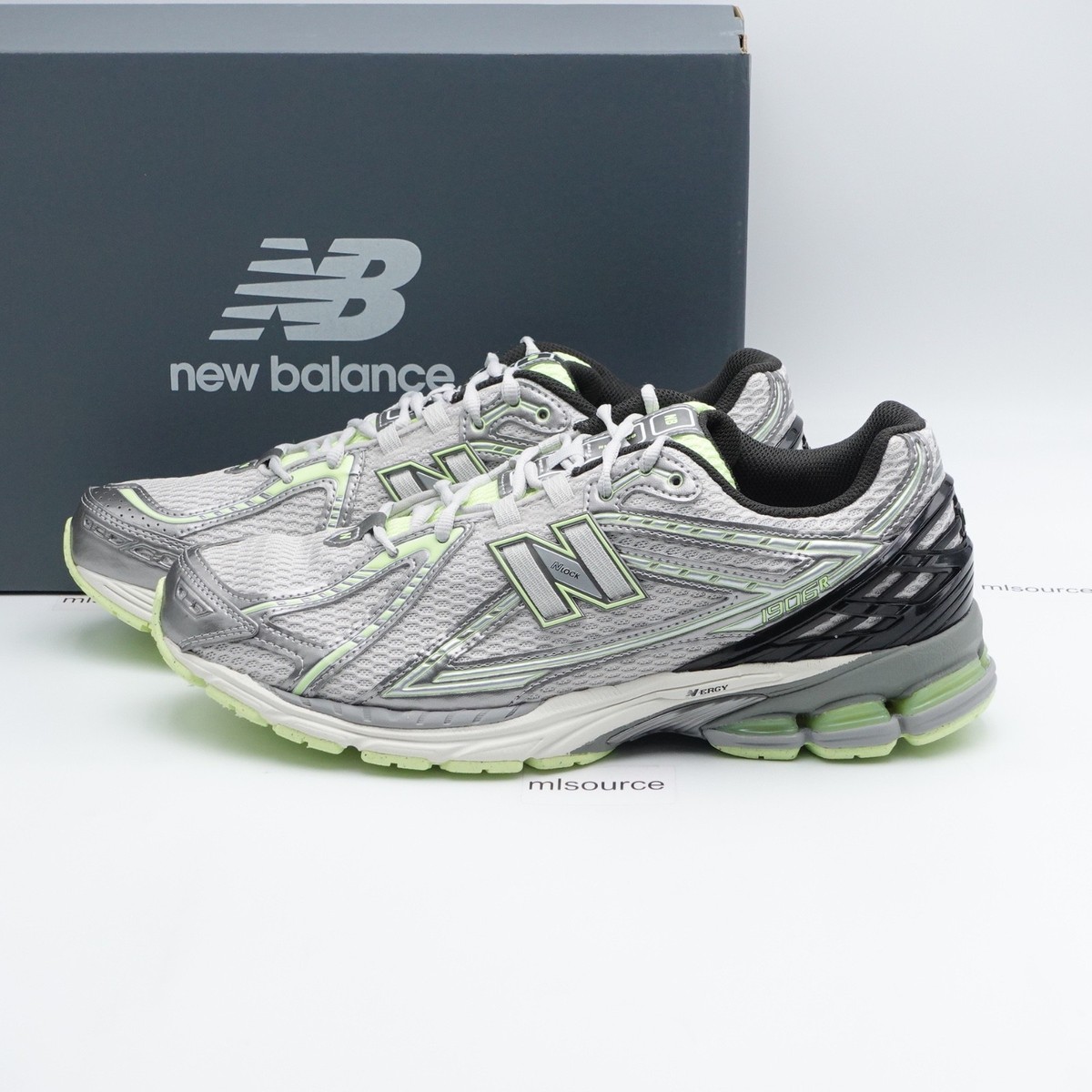 Size 9 Men's New Balance 1906R Sneakers U1906RCQ Dark Silver