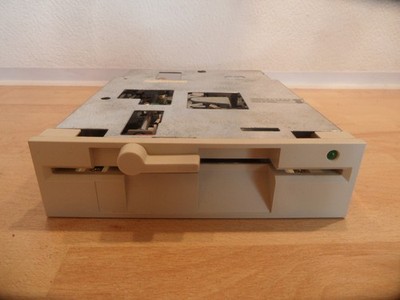 Altes 5,25 '' Zoll Laufwerk Diskettenlaufwerk Floppy Newtronics Mitsumi D509V2