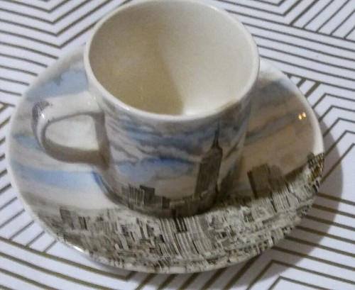 Johnson Bros England Demitasse Cup & Saucer Souvenir Empire State Building - Picture 2 of 4