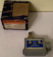 Honeywell Micro Switch Snap Switch BZE-2RQ8 New Old Stock