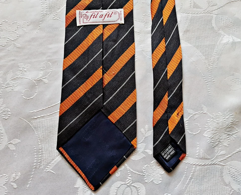 GENTS VINTAGE AUTHENTIC FRANCE FIL A FIL STRIPED ART SILK MEN'S NECK TIE - Image 3 of 4