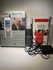 Vintage Y2K Sanyo Small Candybar Cell Phone w Antenna Sprint PCS Year 2000