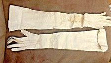 VTG 20 " Long Ivory Leather Three Mother of Pearl Button Opera Gloves SZ 6