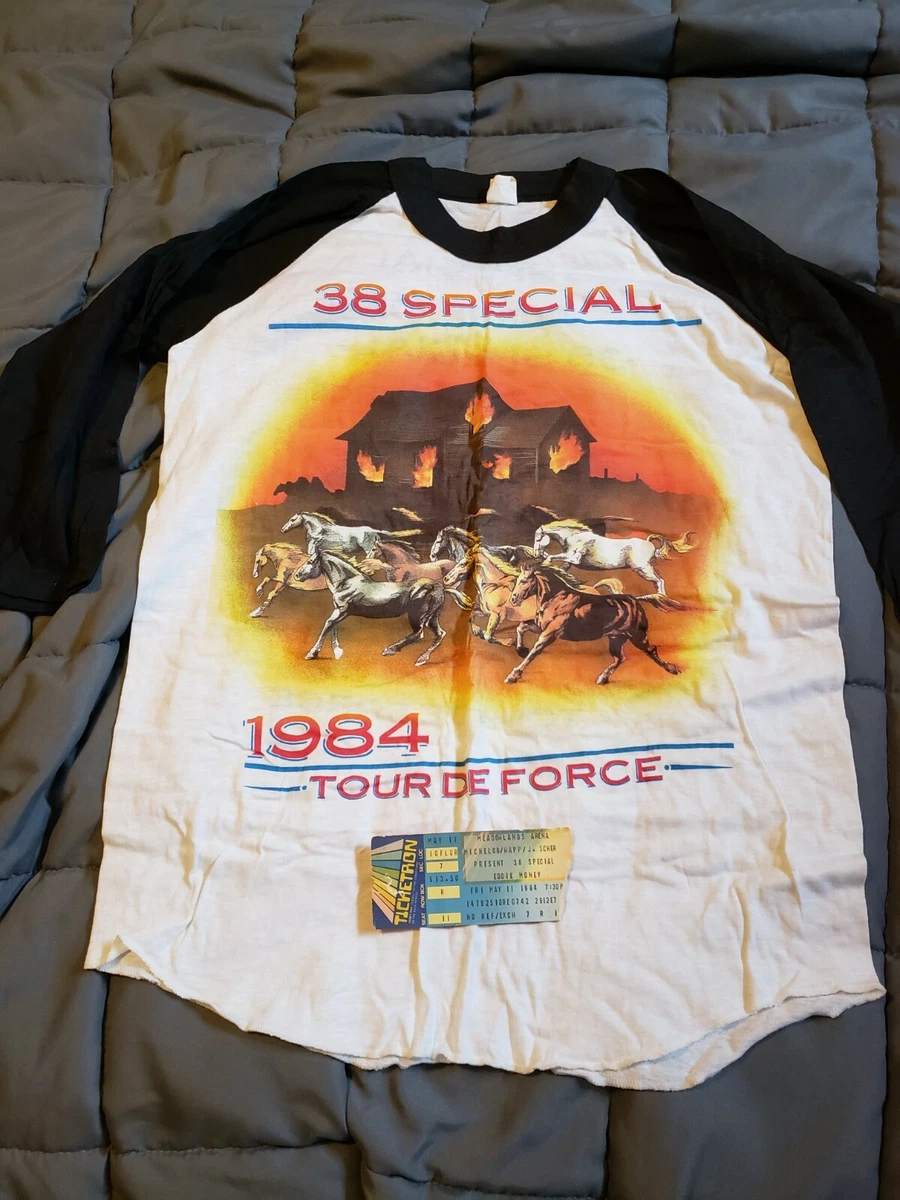T shirt store vintage 1984