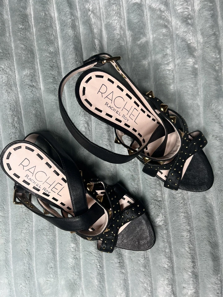 RACHEL ROY MAKENA CUÑAS DE CUERO NEGRO CON TACHUELAS DORADAS TALLA 7,5 Foto 2 de 4