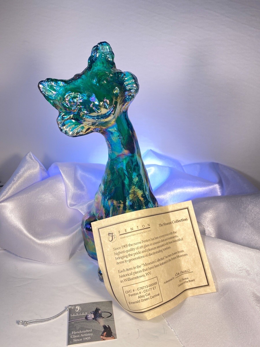 Fenton Emerald Green Carnival Glass Alley Cat 10.5” Tall Museum