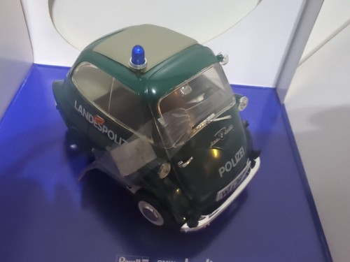 Revell 1:18 08911 BMW Jsetta 250 Landespol Police 1955 Diecast Model Boxed Green - Picture 3 of 5