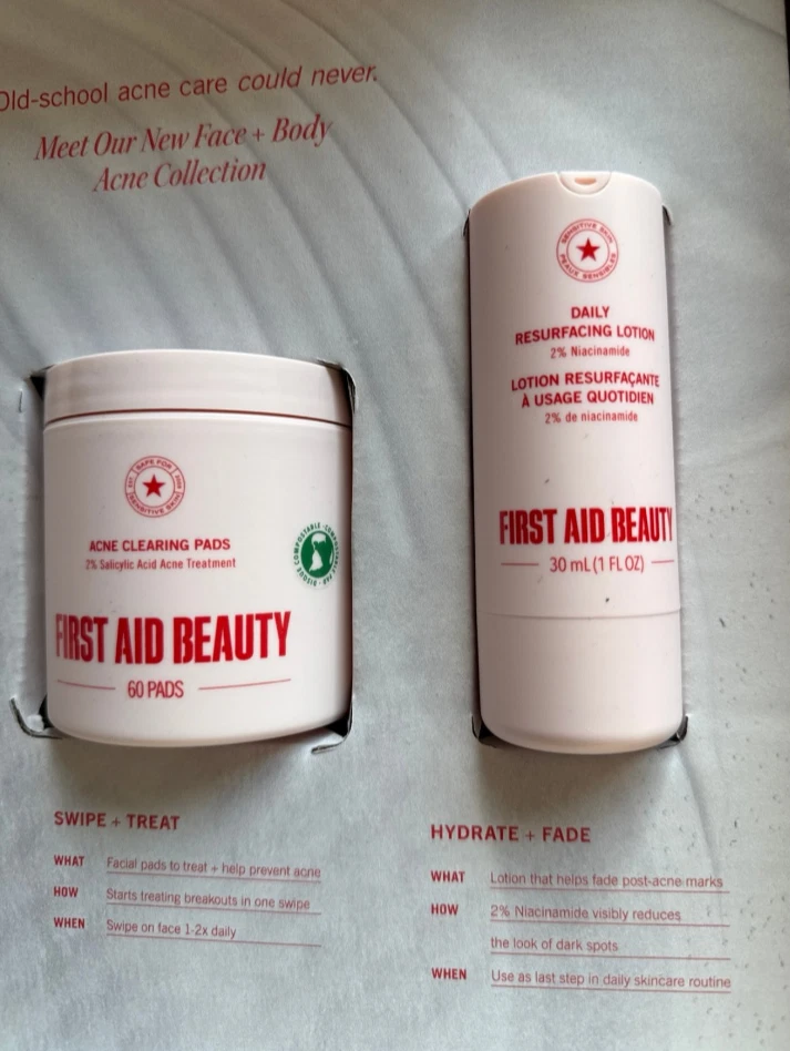 PACOTE PR First Aid Beauty Acne TREAT & CLEAR - Imagem 4 de 4
