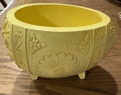 Vintage FTD resin yellow easter egg planter vase -6'' x 4'' x 3½'' 