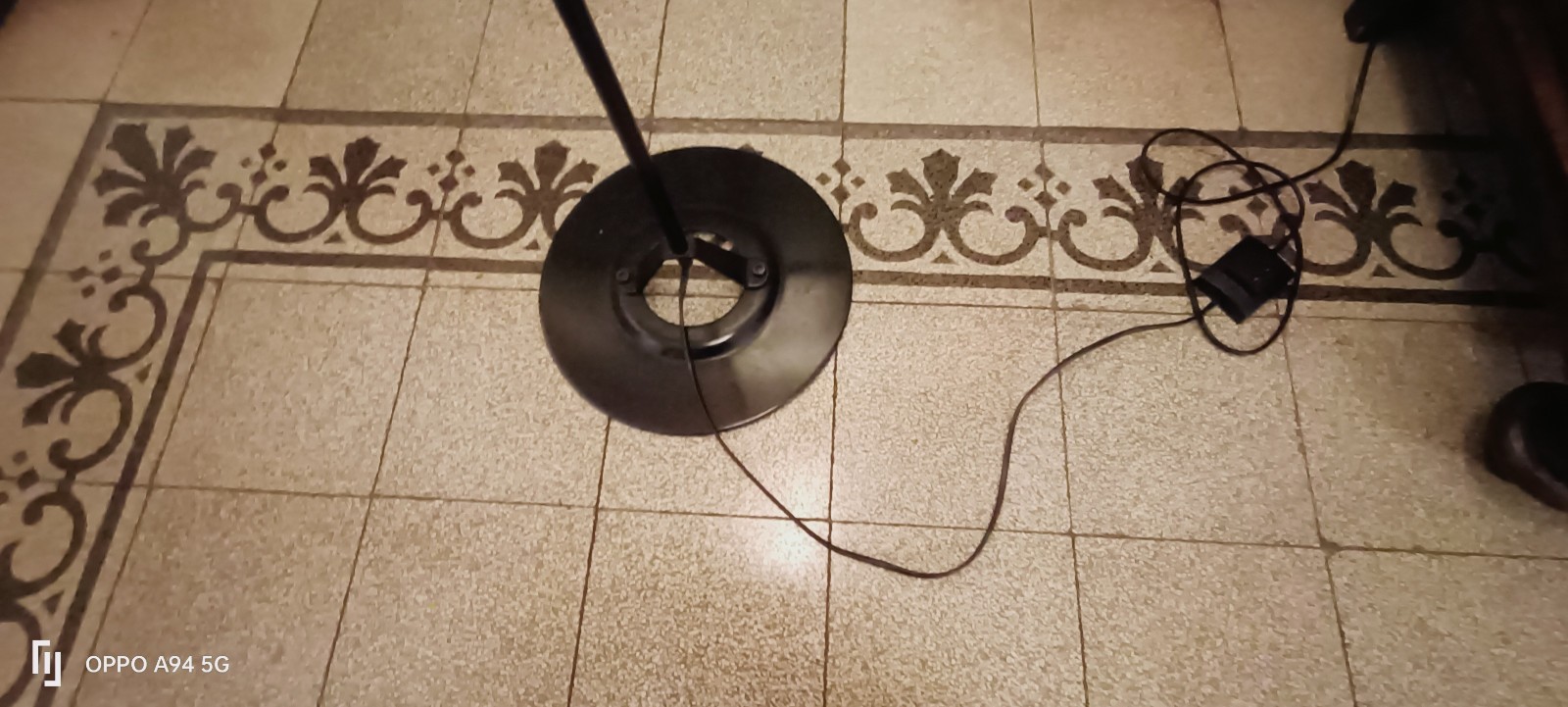 Lampada piantana da terra produzione Artemide. Metallo verniciato satinato nero foto 3