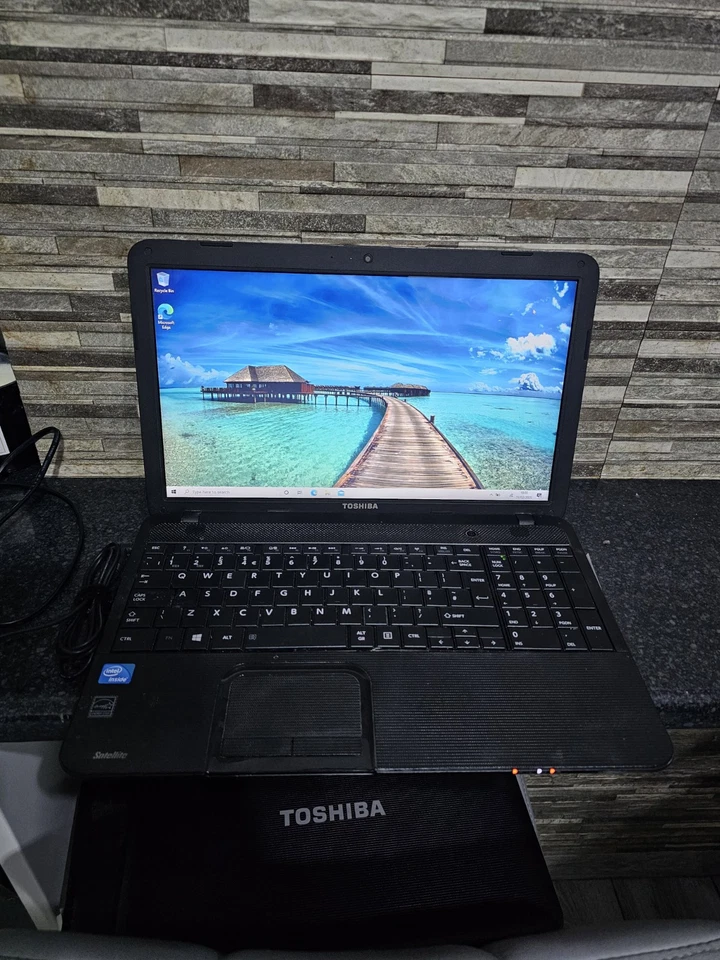 H1662 toshiba laptop Satellite C850 1NU 15.6 1000m 1.80ghz 8gb RAM 1tb Hdd W10 - Image 2 of 4