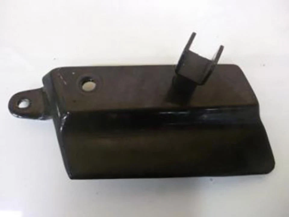 Platine de repose pied passager gauche origine pour Moto Yamaha 125 Virago 1996 - Photo 1/1