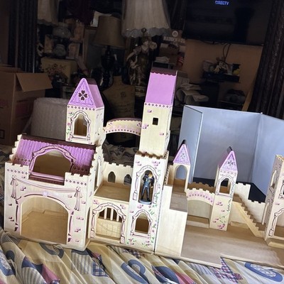Melissa & Doug Wood Folding Princess Castle King And Queen Great Shape Used