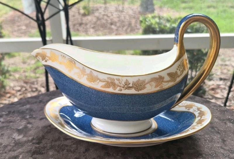 HTF Wedgwood Whitehall Powder Blue MCM Handled Gravy Boat with Underplate W3993